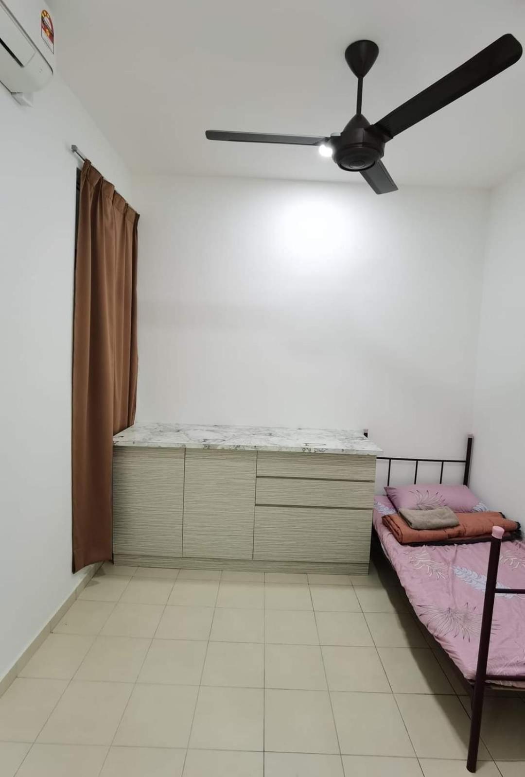 Infinity Homestay Bandar Cemerlang Ulu Tiram Dış mekan fotoğraf